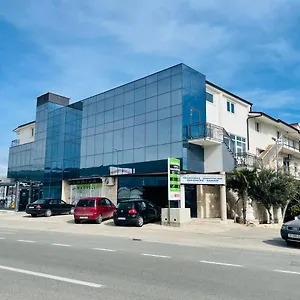 https://studio-romina.splithotels.org
